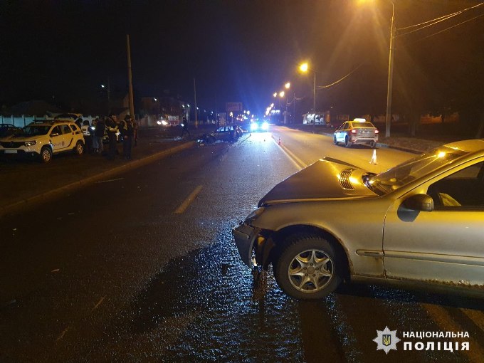 У Харкові сталася ДТП за участю трьох автомобілів